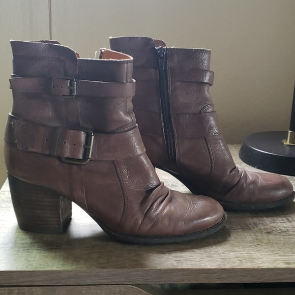 Naya Booties - Picture 2 of 4